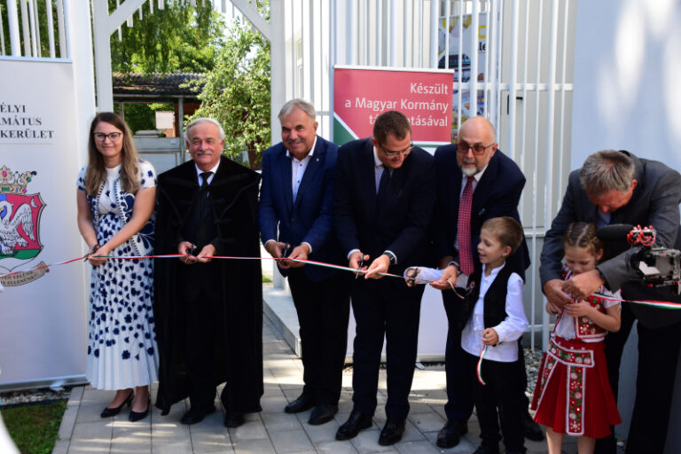 A Kolozsvár-Donát úti református óvoda- és bölcsődeépület ünnepélyes átadása