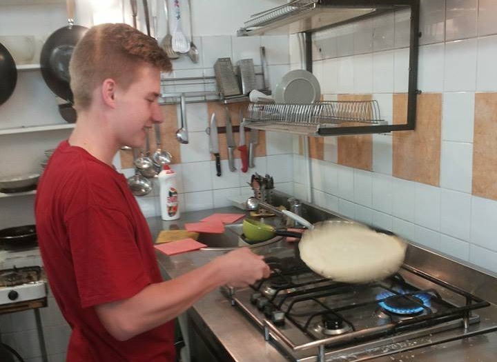 Belekóstoltak a szakács szakmába a Kolozsvári Református Kollégium diákjai