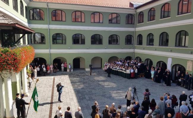 Oktatnak és hívő emberré nevelnek: megújult a kolozsvári Református Kollégium épülete